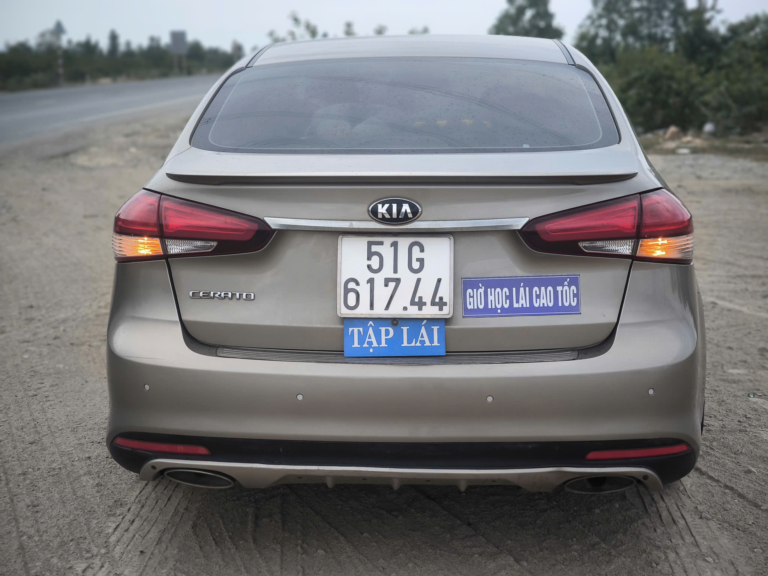 LÁI XE THỰC CHIẾN Mr KÍNH