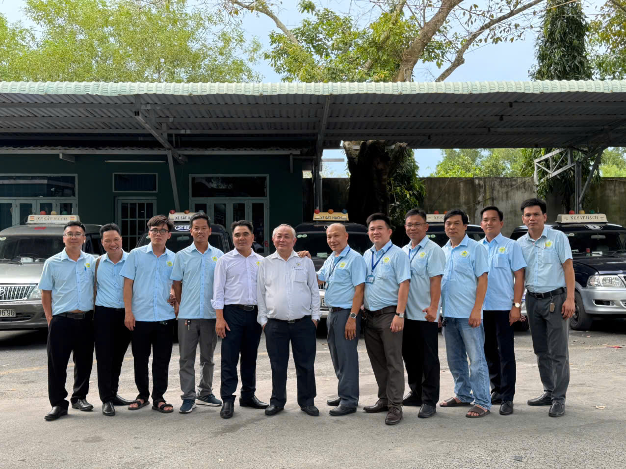 LÁI XE THỰC CHIẾN Mr KÍNH