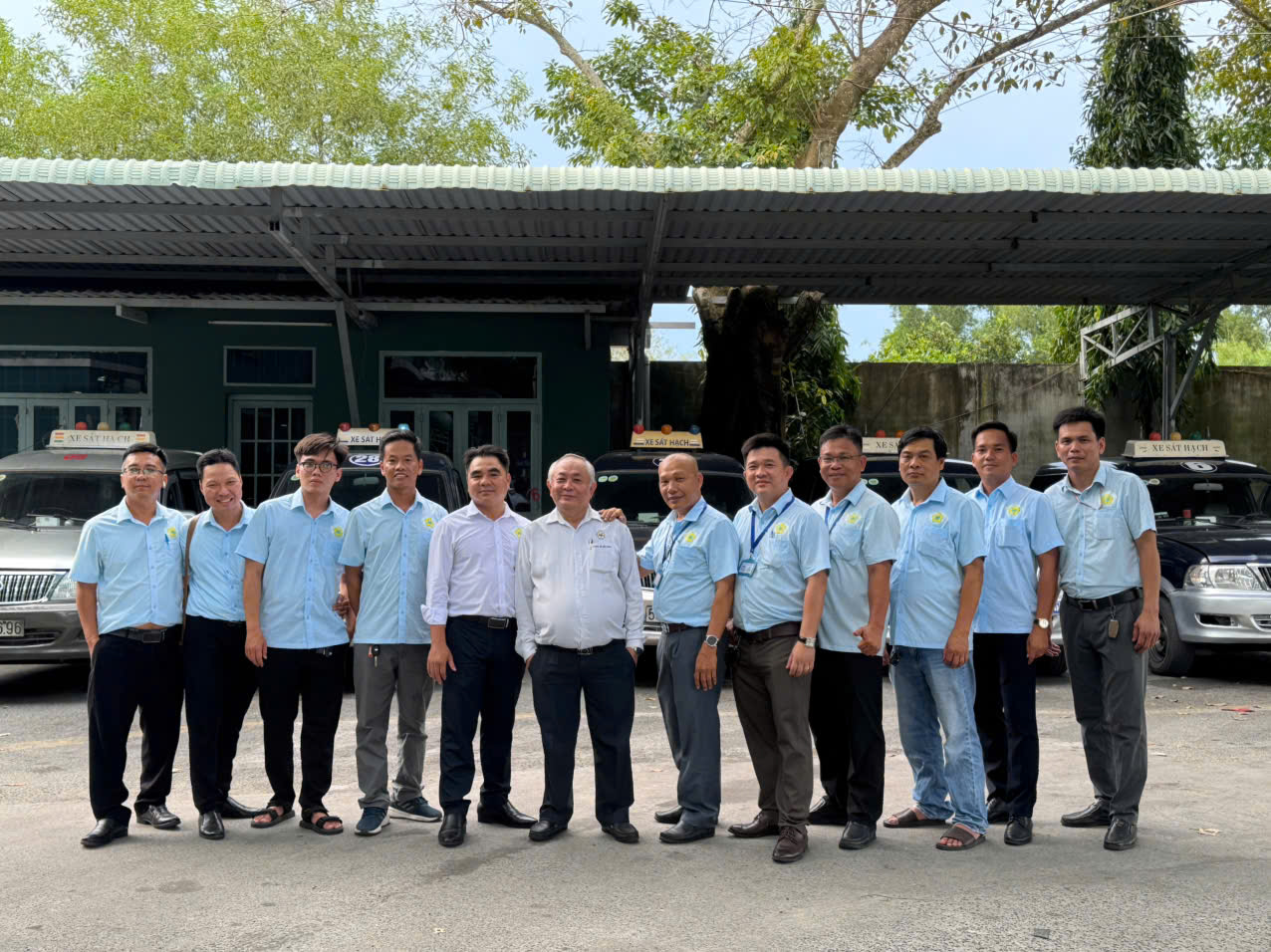 LÁI XE THỰC CHIẾN Mr KÍNH